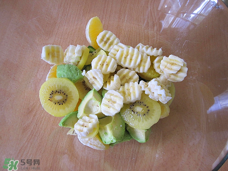 牛油果沙拉怎么做？牛油果沙拉用什么醬？