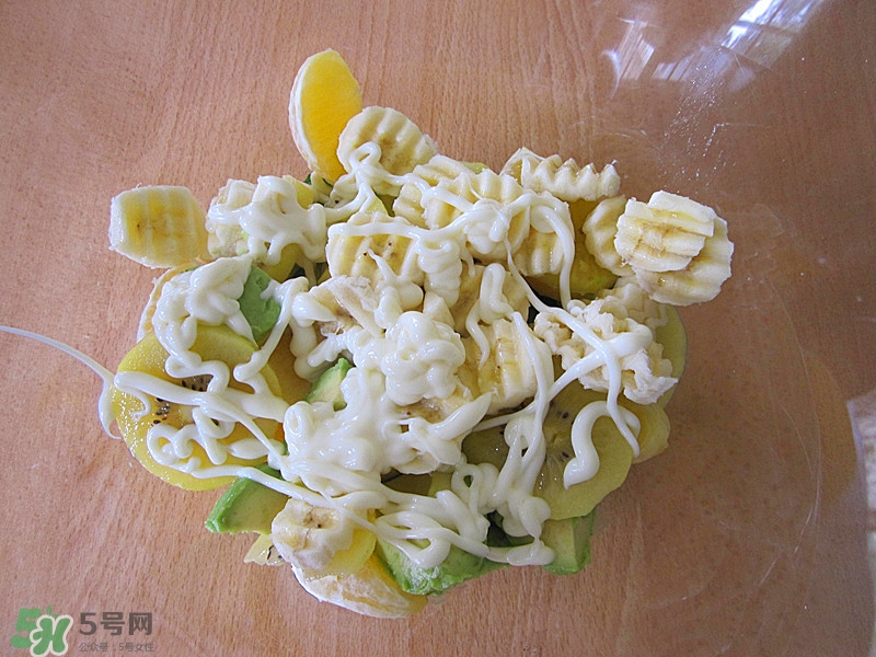 牛油果沙拉怎么做？牛油果沙拉用什么醬？