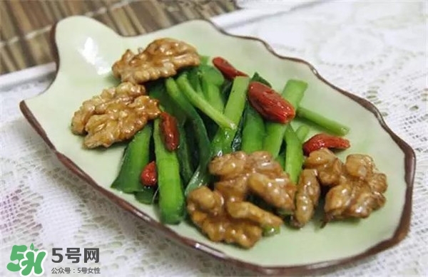 新鮮核桃怎么吃？新鮮核桃怎么給寶寶吃？