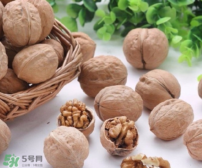 核桃磨成粉還有營(yíng)養(yǎng)嗎？核桃粉和核桃哪個(gè)更好？