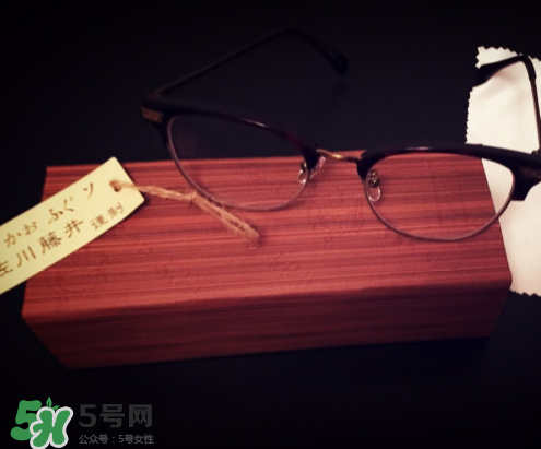 佐川藤井眼鏡怎么樣？佐川藤井和木九十哪個(gè)好？