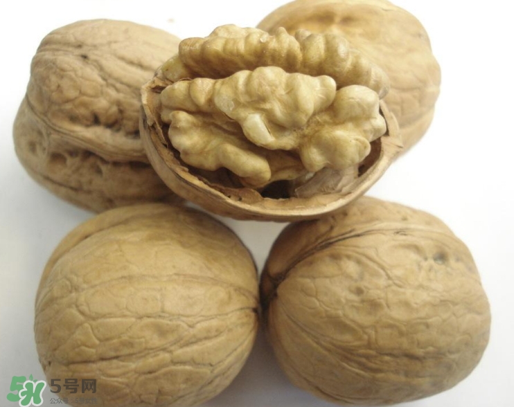 核桃什么時候吃最好？核桃一次吃多少為宜？