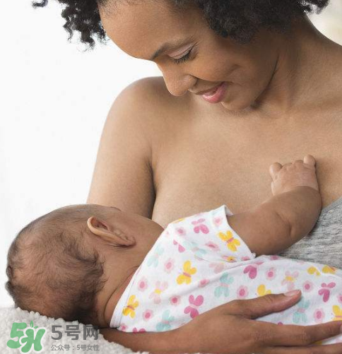 寶寶突然不吃母乳了怎么回事？寶寶不吃母乳是為什么？