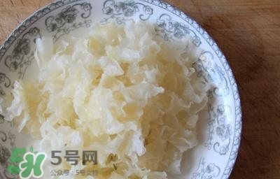 雪蛤能和銀耳一起燉嗎？雪蛤銀耳羹怎么做？