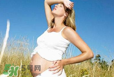 孕婦坐火車需要證明嗎？孕婦坐火車吃什么？