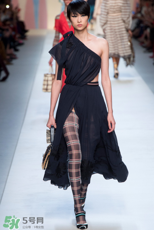 fendi2018春夏系列怎么樣_好看嗎_款式有哪些？