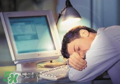 熬夜會長胖的原因  長胖是因為熬夜嗎？