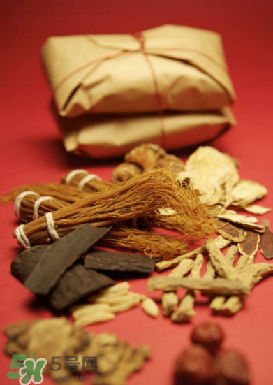 清熱降火的中藥有哪些？清熱降火的中藥大全