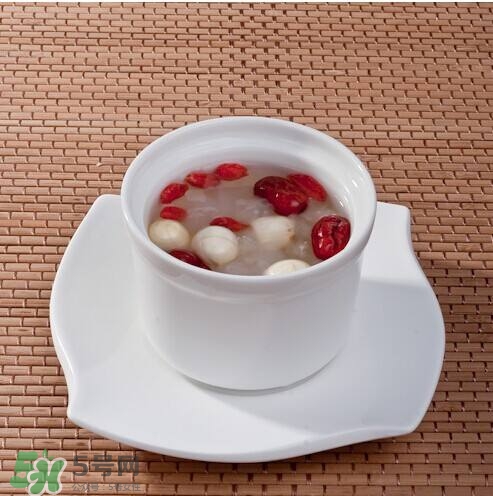 坐月子能吃雪蛤嗎？產(chǎn)婦吃雪蛤有什么好處？