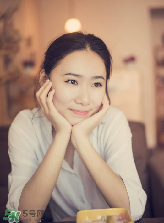 乳腺炎應(yīng)該吃什么？乳腺炎應(yīng)該注意什么？