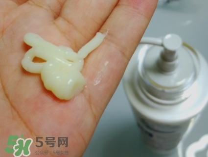 護(hù)發(fā)素能軟化頭發(fā)嗎？護(hù)發(fā)素能讓頭發(fā)變軟嗎？