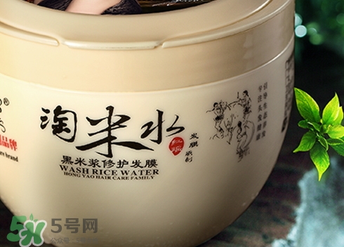 護(hù)發(fā)素能軟化頭發(fā)嗎？護(hù)發(fā)素能讓頭發(fā)變軟嗎？