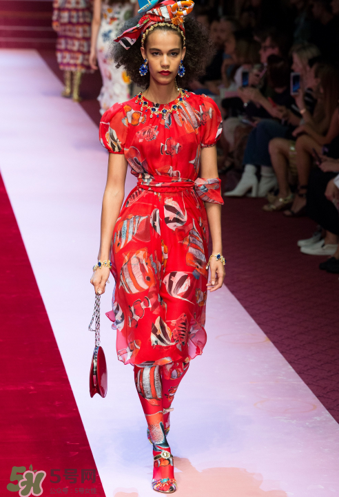 dolce gabbana2018春夏系列服裝怎么樣_好看嗎？