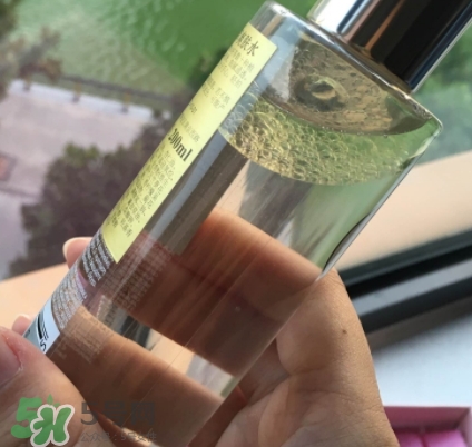 香邂格蕾古法凝光醋萃爽膚水怎么用？