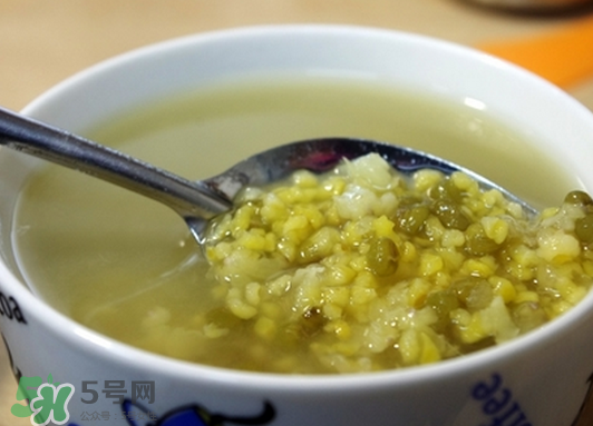 干咳嗽吃什么好的快？小孩外寒咳嗽的癥狀表現(xiàn)