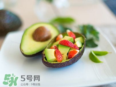 牛油果硬得能吃嗎？孕婦吃牛油果注意事項(xiàng)