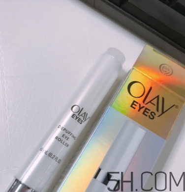 olay水腫消消棒怎么用？olay舒緩眼部走珠筆使用方法