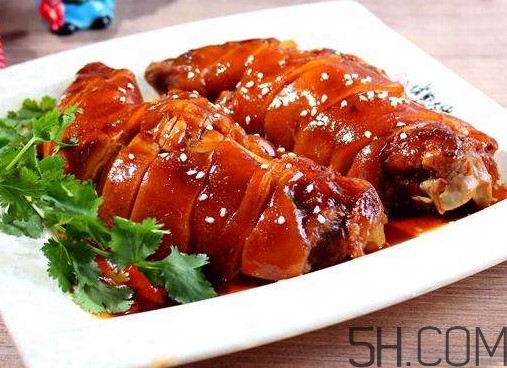前豬腳好還是后豬腳好？豬腳和什么一起煲湯好