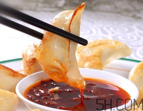煎餃怎么煎才酥脆好吃？煎餃怎么做好吃？