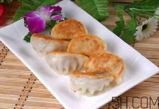 煎餃怎么做不粘鍋？煎餃粘鍋怎么辦？