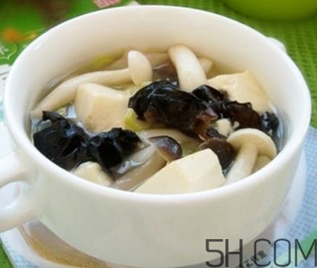 蘑菇和海參能一起吃嗎？蘑菇海參湯的做法