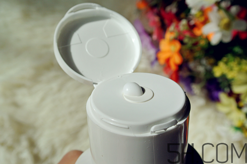 雅漾舒緩特護(hù)潔面乳怎么樣？好用嗎？