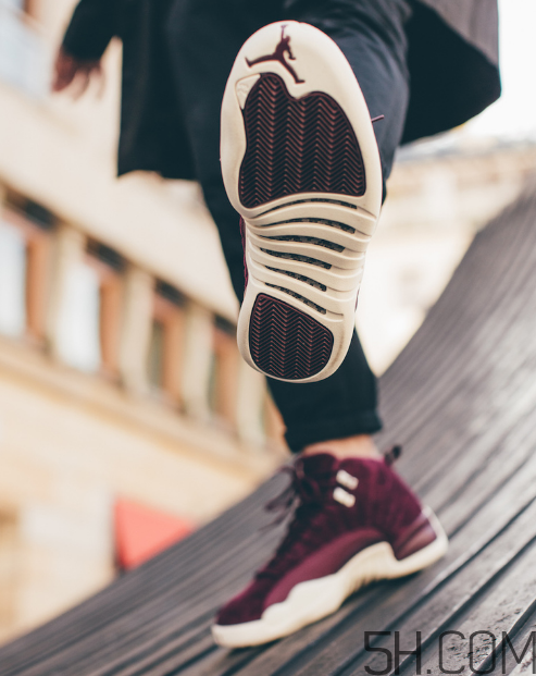 air jordan 12 bordeaux紅酒配色上腳效果怎么樣？