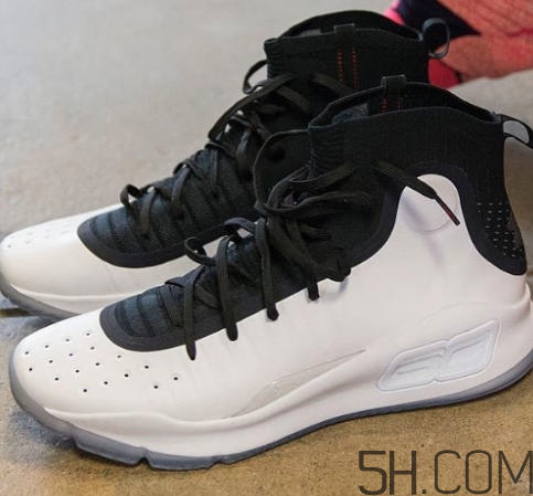 under armour curry 4白黑配色什么時(shí)候發(fā)售_多少錢(qián)？