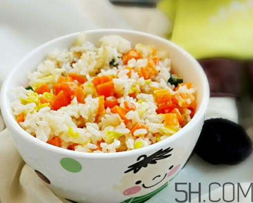 蛋炒飯可以放洋蔥嗎？蛋炒飯放洋蔥好吃嗎？