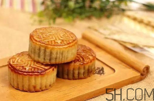中秋吃月餅從什么時(shí)候流傳下來(lái)的？小龍蝦月餅?zāi)睦锟梢再I到