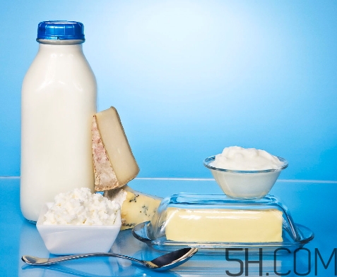 早上喝牛奶會(huì)長(zhǎng)高嗎？早上喝牛奶會(huì)變白嗎？