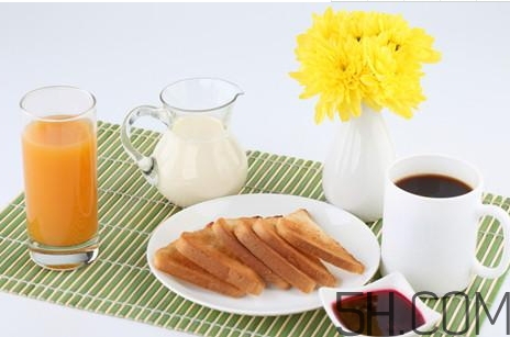 袋裝牛奶和盒裝牛奶哪個更有營養(yǎng)？
