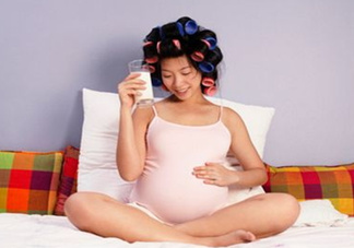 孕婦奶粉和鈣片可以一起吃嗎？喝孕婦奶粉還需要吃鈣片嗎？