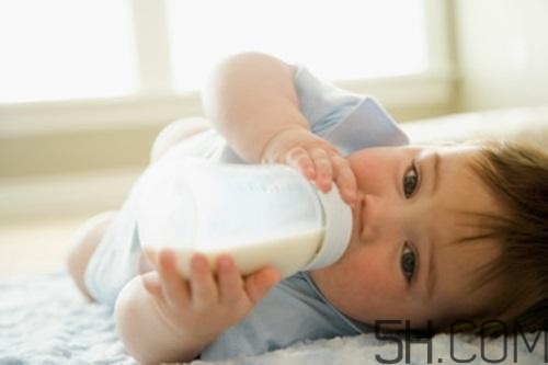 孕婦奶粉和鈣片可以一起吃嗎？喝孕婦奶粉還需要吃鈣片嗎？