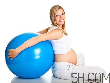 孕婦瑜伽球什么時候開始用？孕婦瑜伽球怎么用？