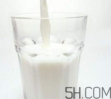 孕婦奶粉和鈣片可以一起吃嗎？喝孕婦奶粉還需要吃鈣片嗎？