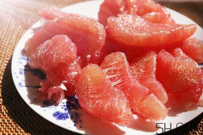 紅心柚子與白肉柚子有什么差別？紅心柚子是轉(zhuǎn)基因嗎？