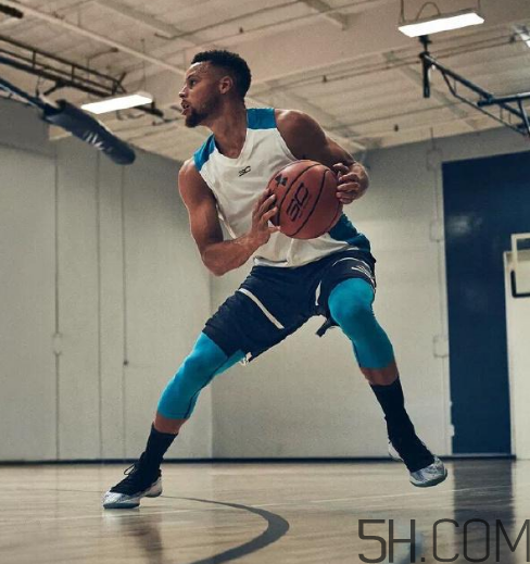 under armour curry 4鞋碼偏小嗎？庫(kù)里第四代戰(zhàn)靴尺碼怎么選？