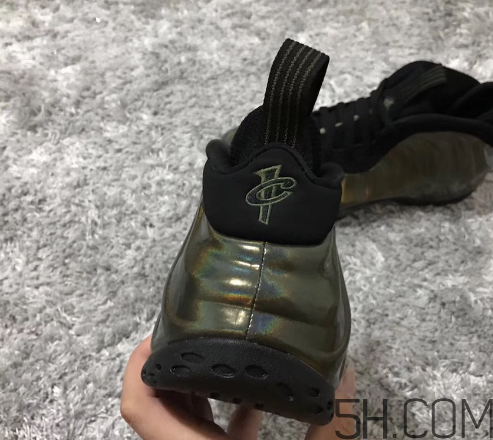 nike air foamposite one legion green全息噴什么時(shí)候發(fā)售？