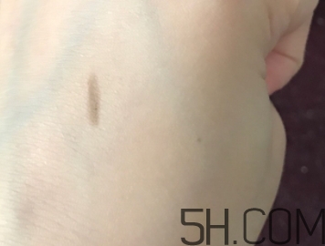 水粉霜是什么？水粉霜是粉底液嗎？