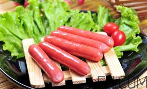 烤腸能用微波爐加熱嗎？烤腸能在微波爐里烤嗎？