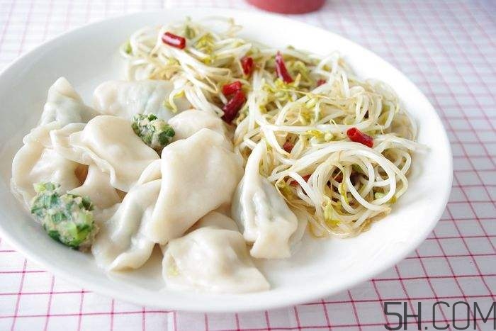 煮餃子開鍋煮皮還是餡？煮餃子蓋不蓋鍋蓋？