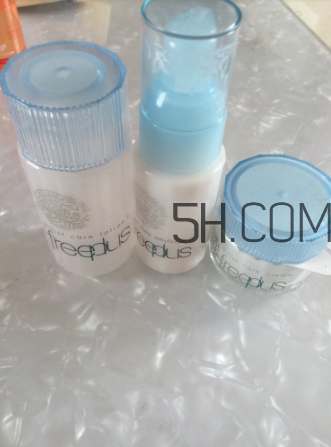芳珂和芙麗芳絲哪個(gè)好？芙麗芳絲和芳珂fancl的區(qū)別