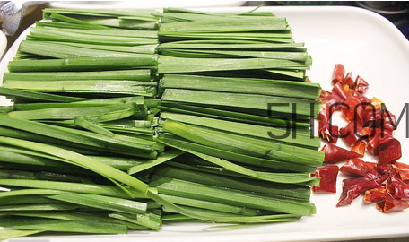 吃韭菜為什么口臭？吃韭菜脹氣怎么緩解？