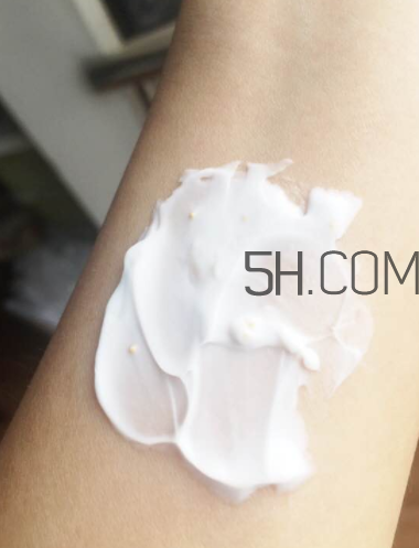 伊麗莎白雅頓身體乳怎么樣？伊麗莎白雅頓身體乳好用嗎？