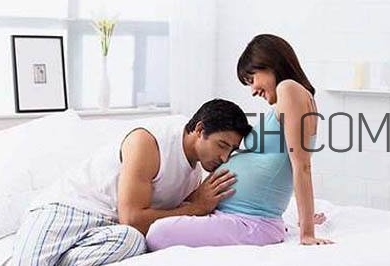 孕晚期同房有助于生產(chǎn)嗎？孕晚期同房對(duì)胎兒有影響嗎？