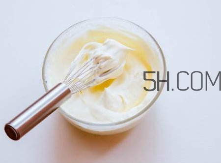 淡奶油哪個牌子好？淡奶油可以用牛奶代替嗎