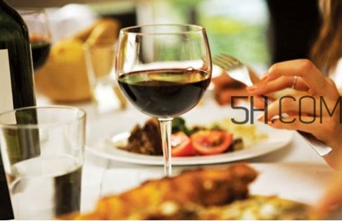 葡萄酒是不是時(shí)間越長(zhǎng)越好？葡萄酒是甜的嗎