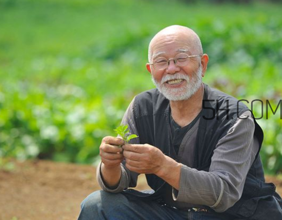 肺結(jié)核跟乙肝哪個(gè)嚴(yán)重？肺結(jié)核會(huì)轉(zhuǎn)化為肺癌嗎？
