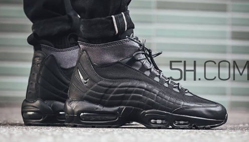 nike air max 95 triple black黑魂配色上腳效果怎么樣？